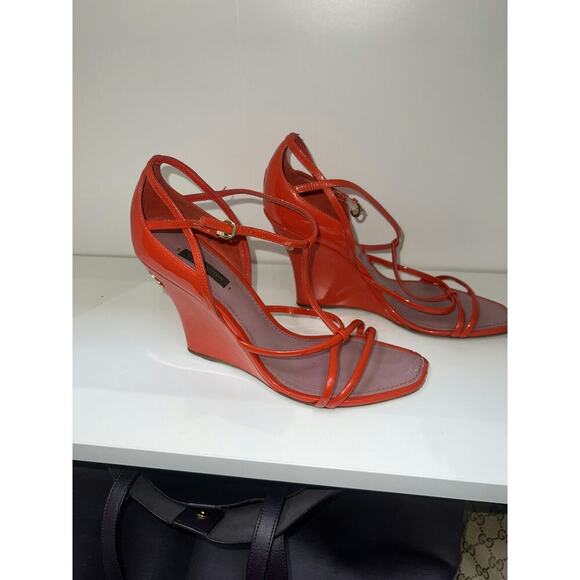 Louis Vuitton Orange Patent Leather T-Strap Wedge Sandals - Size 39 - Picture 3 of 5